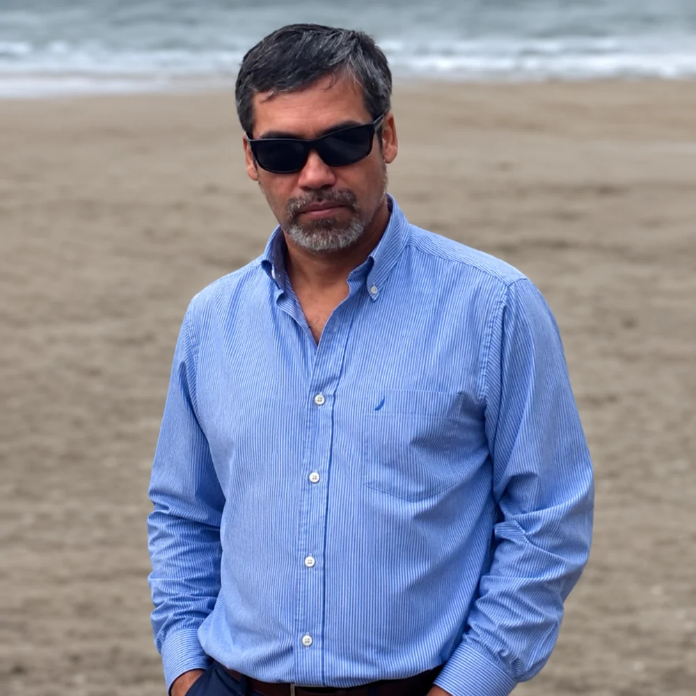 Sandro Díaz Muñoz, Ingeniero Civil Mecánico
